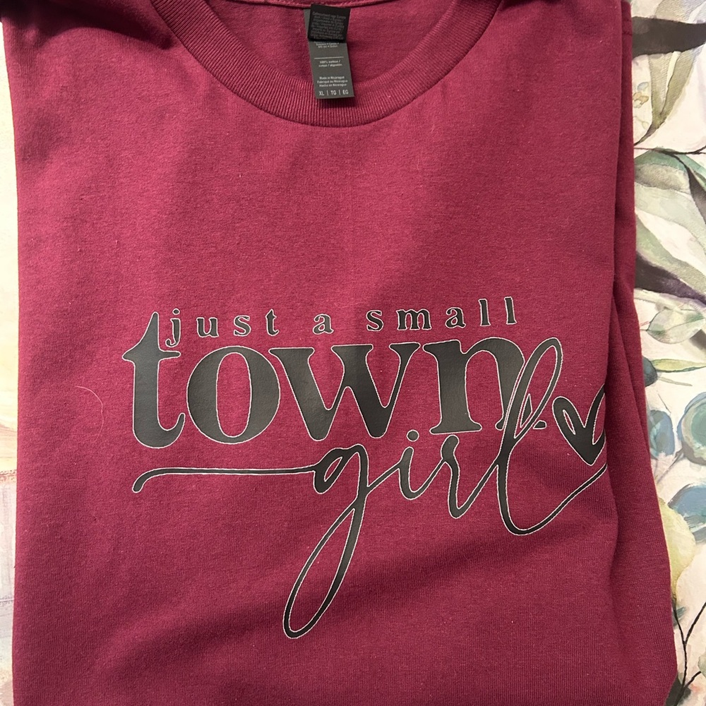 Gildan Maroon Short Sleeve Tee